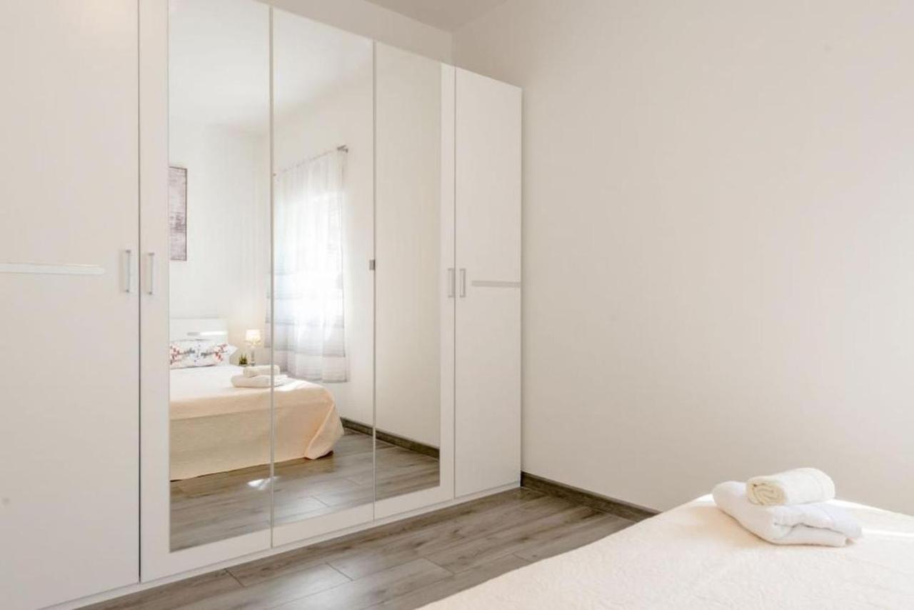 Ferienwohnung In Arbanija Mit Meerblick, Balkon, Klimaanlage, W-Lan 5137-1 Trogir Exterior foto